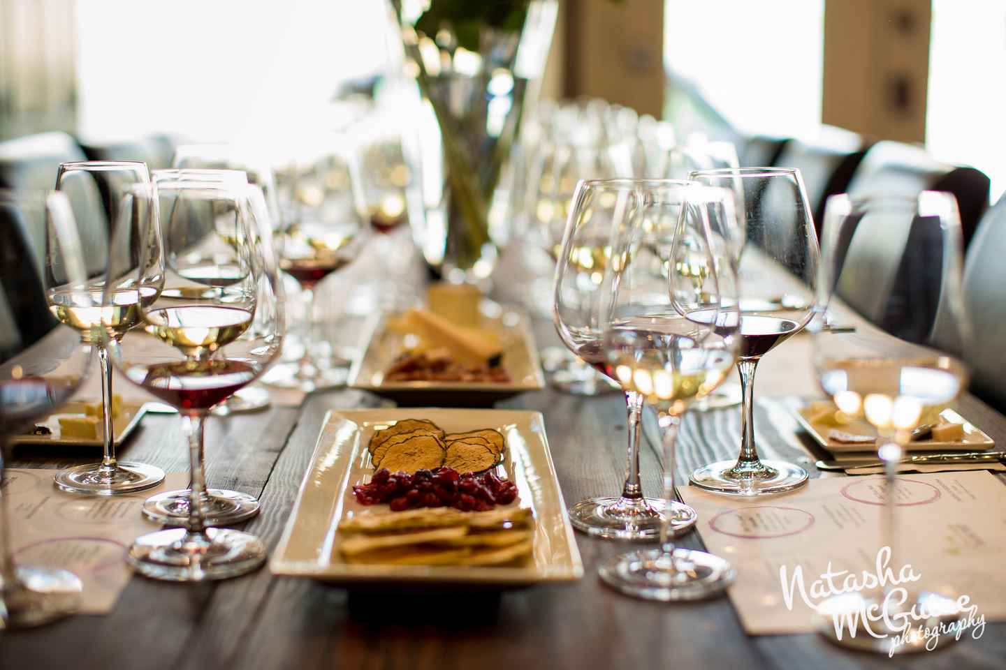 Healdsburg: Boutique Wine and Food Pairing Walking Tour thumbnail